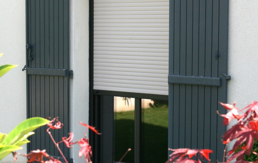 Volets battants roulants et occultants à Avignon