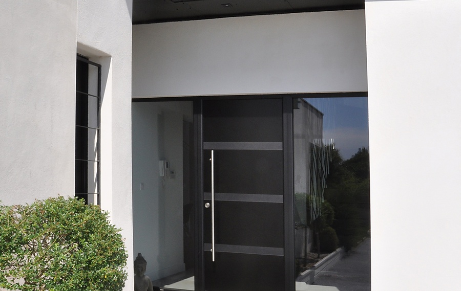 Notre gamme de portes d'entrée en ALU CLASSIQUE et CONTEMPORAINE à Avignon
